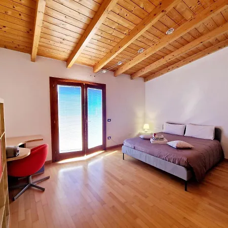 La Casa In Centro דירה אולביה